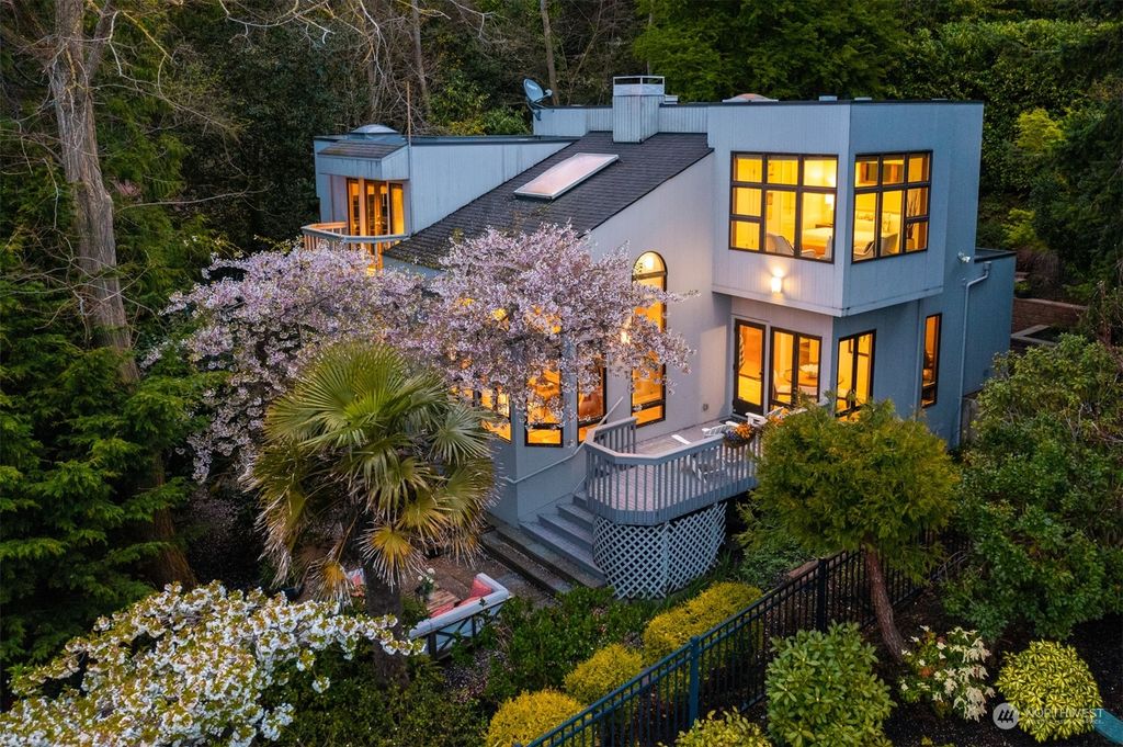 Photo of 6565 Beach Drive SW, Seattle, WA 98136 (MLS # 2056105)