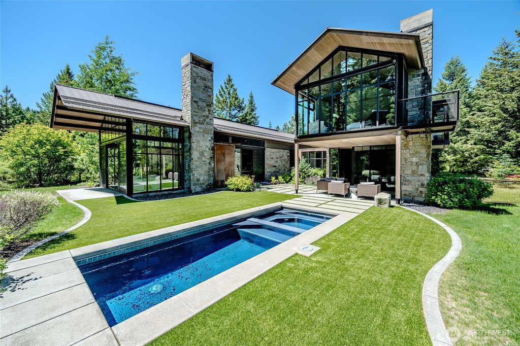 Photo of 260 Blue Flame Lane, Cle Elum, WA 98922 (MLS # 2481014)