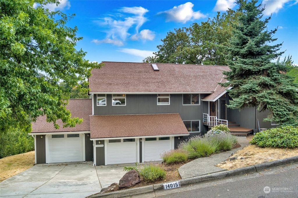 Photo of 14015 SE 50th Street, Bellevue, WA 98006 (MLS # 2279951)