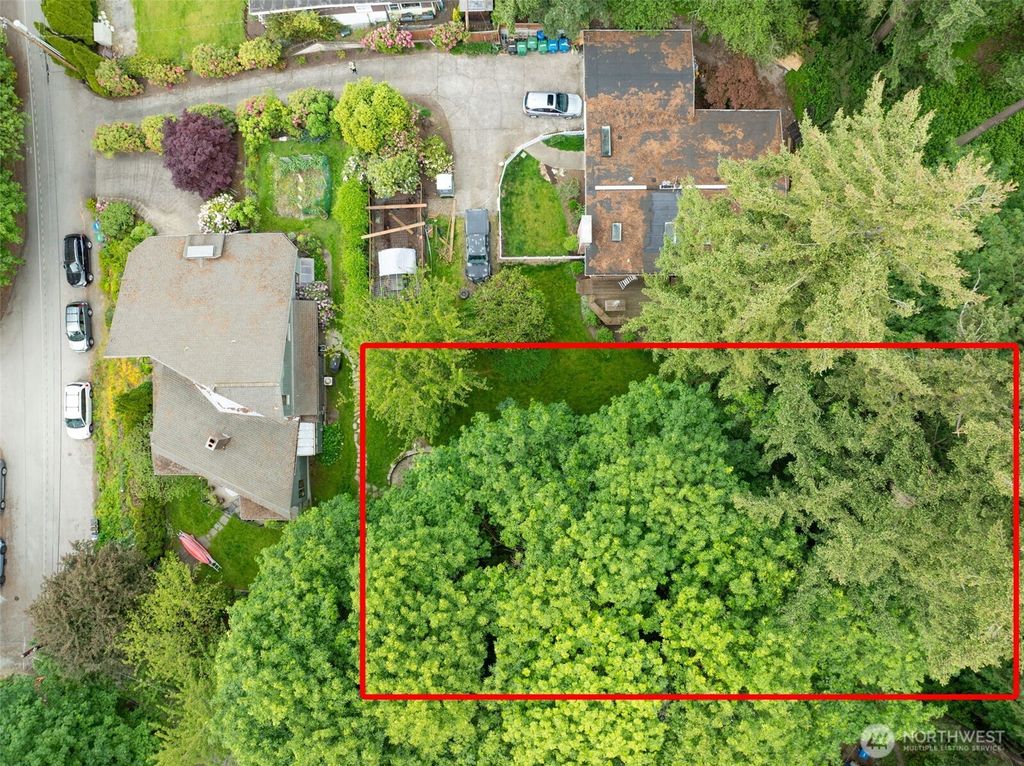 Photo of 73 XX SE 38th Street, Mercer Island, WA 98040 (MLS # 2432106)