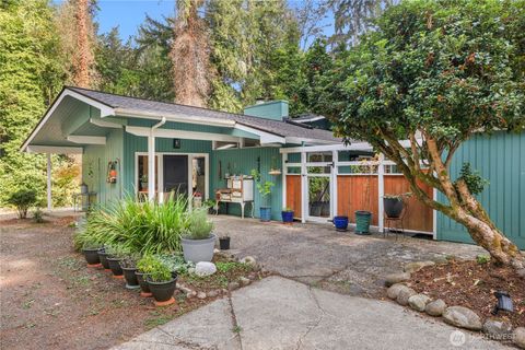 Photo of 4138 Cooper Point Road NW, Olympia, WA 98502 (MLS # 2432966)