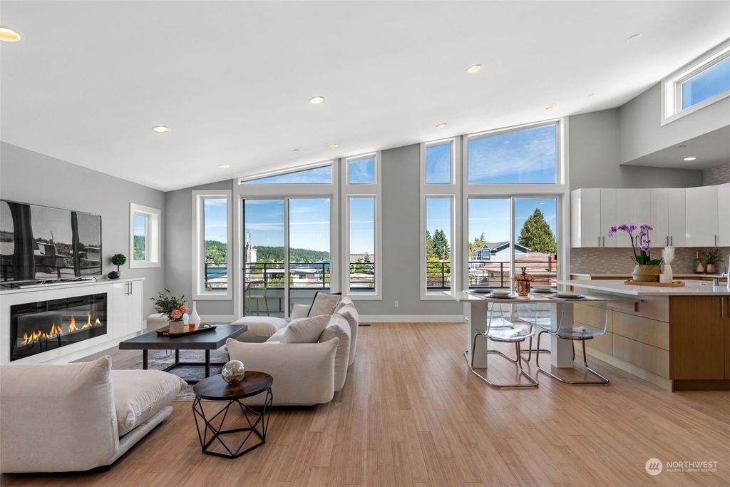 Photo of 1025 N 36th Street, Renton, WA 98056 (MLS # 2142224)