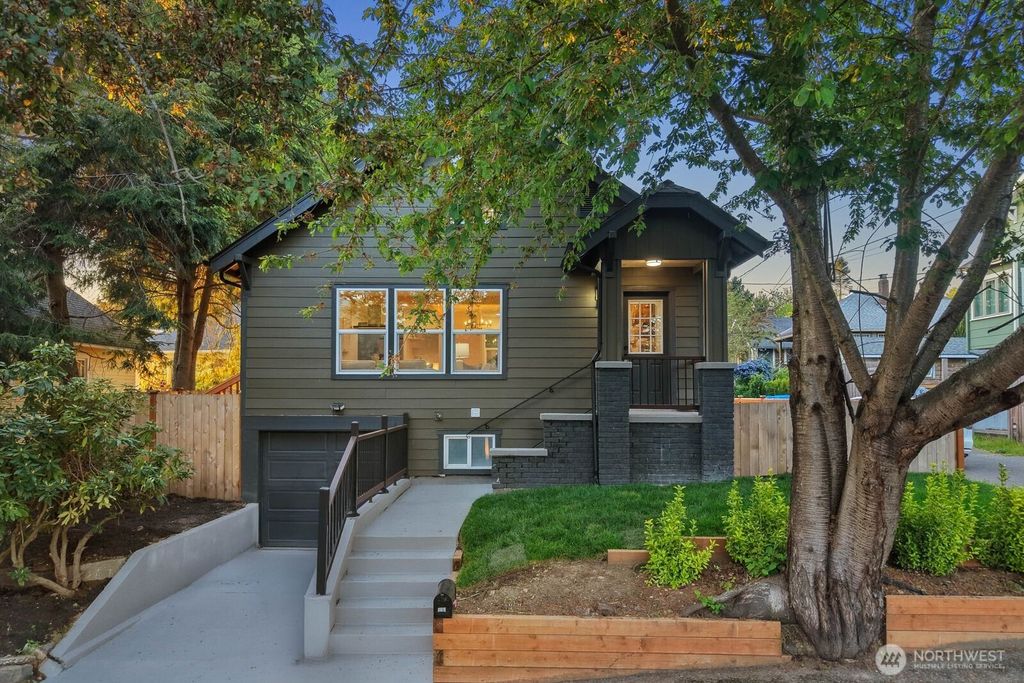 Photo of 512 NW 44th Street, Seattle, WA 98107 (MLS # 2518697)