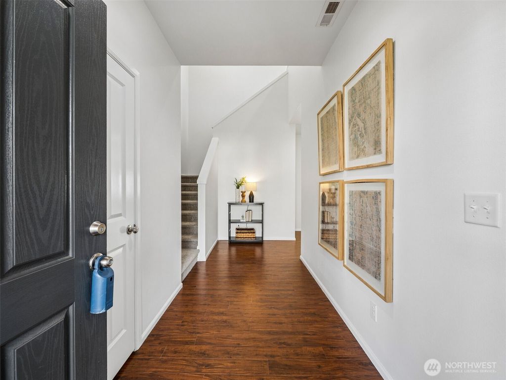 Photo of 11033 SE 201st Street, Kent, WA 98031 (MLS # 2471593)