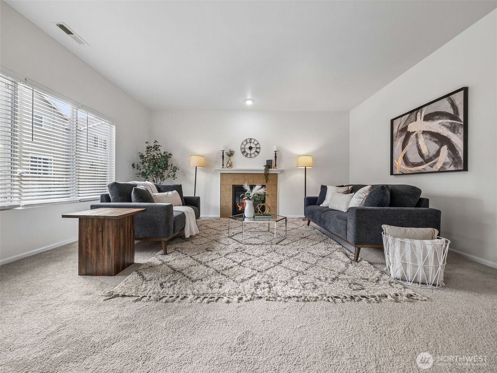 Photo of 11033 SE 201st Street, Kent, WA 98031 (MLS # 2471593)