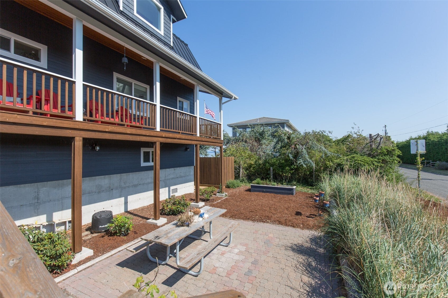 1321 Three Crabs Road