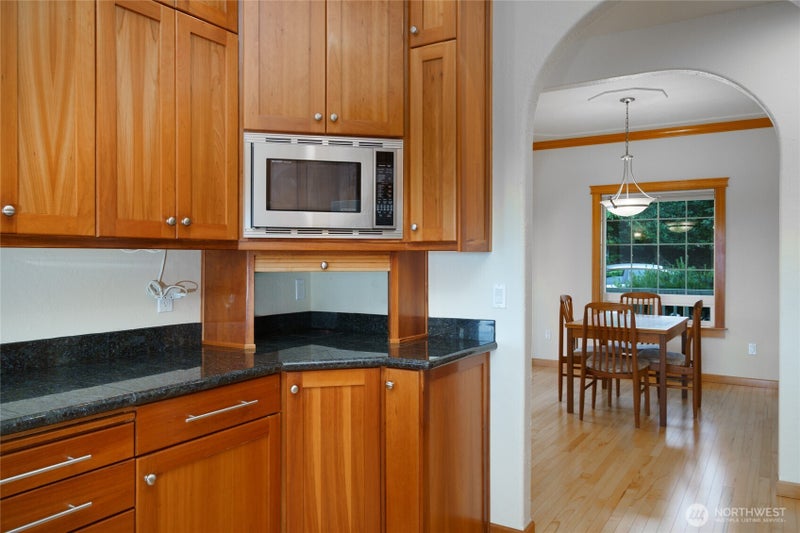 1810 Island View Place