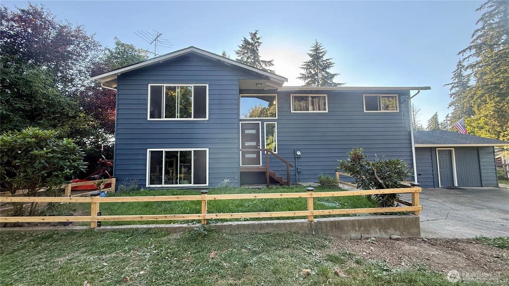 Photo of 22045 Peter Grubb Road SE, Renton, WA 98058 (MLS # 2560280)