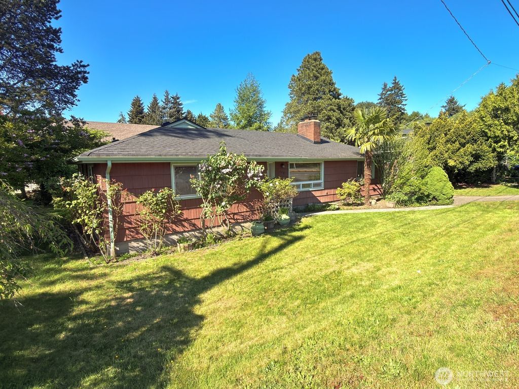 Photo of 638 S 160th Street, Burien, WA 98148 (MLS # 2520757)