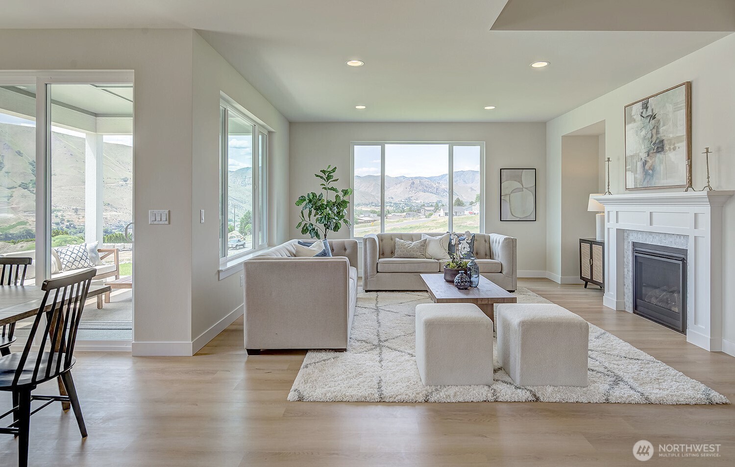 East Wenatchee, Washington 98802, United States, 3 Bedrooms Bedrooms, ,3 BathroomsBathrooms,Residential,Active,122658