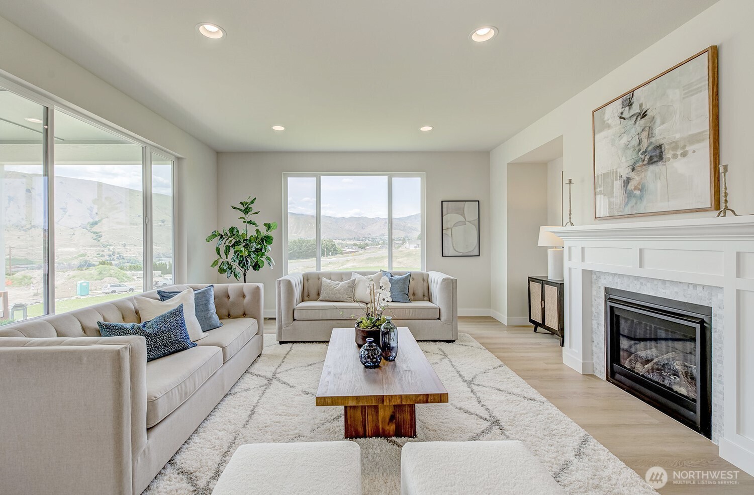 East Wenatchee, Washington 98802, United States, 3 Bedrooms Bedrooms, ,3 BathroomsBathrooms,Residential,Active,122658