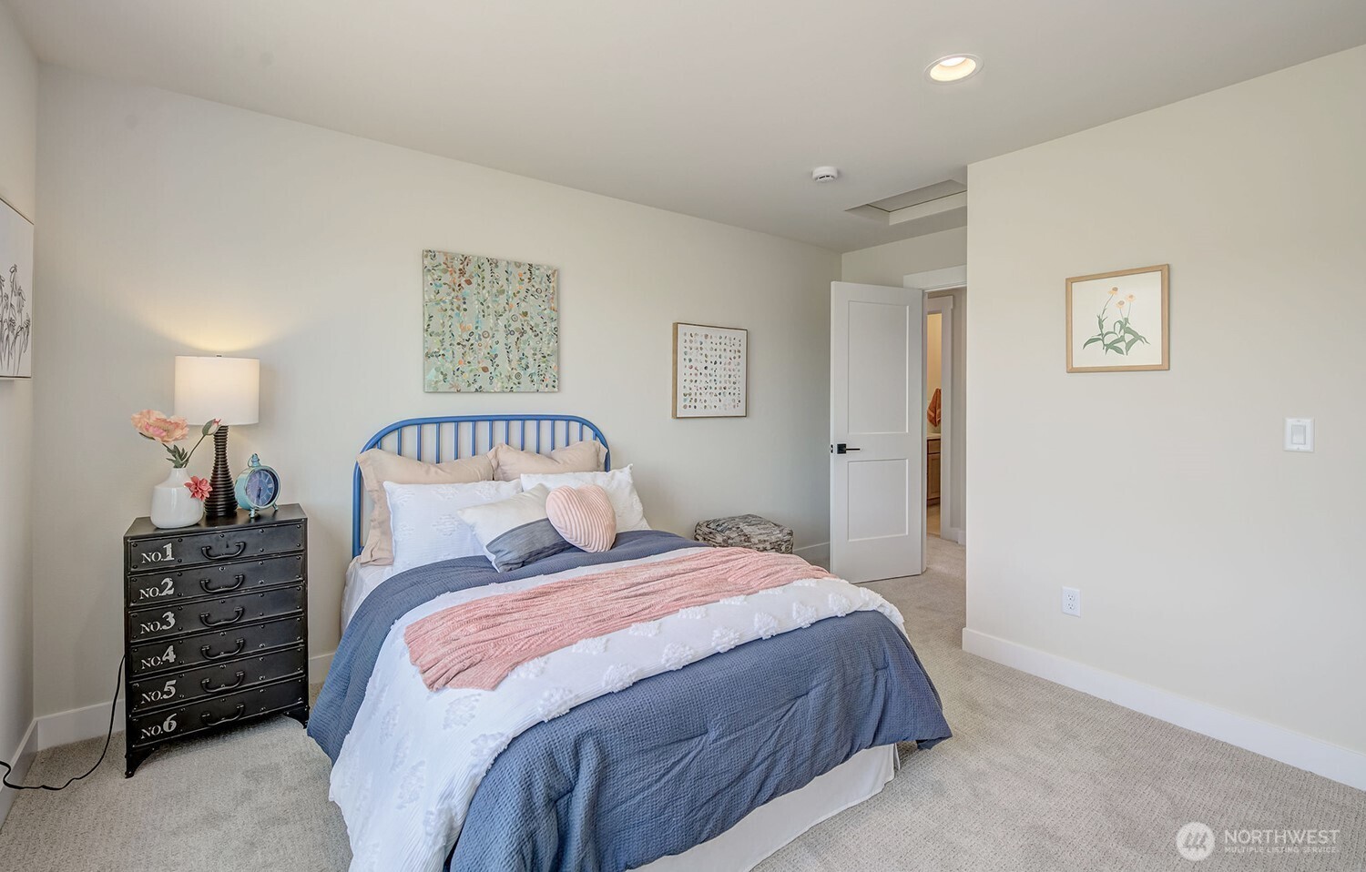 East Wenatchee, Washington 98802, United States, 3 Bedrooms Bedrooms, ,3 BathroomsBathrooms,Residential,Active,122658