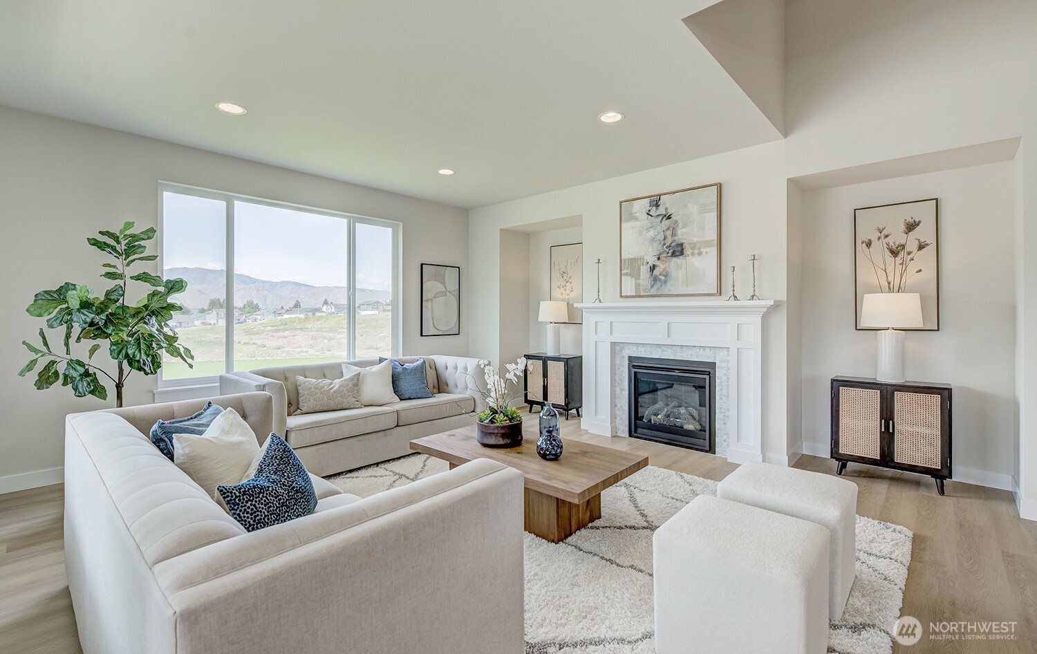 East Wenatchee, Washington 98802, United States, 3 Bedrooms Bedrooms, ,3 BathroomsBathrooms,Residential,Active,122658