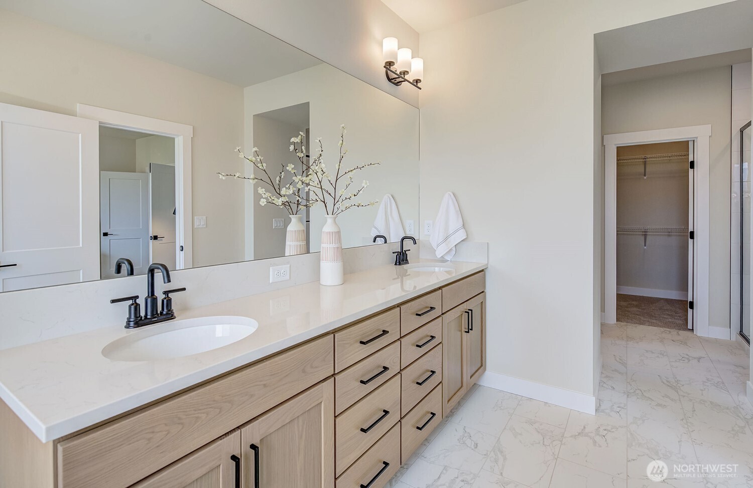 East Wenatchee, Washington 98802, United States, 3 Bedrooms Bedrooms, ,3 BathroomsBathrooms,Residential,Active,122658