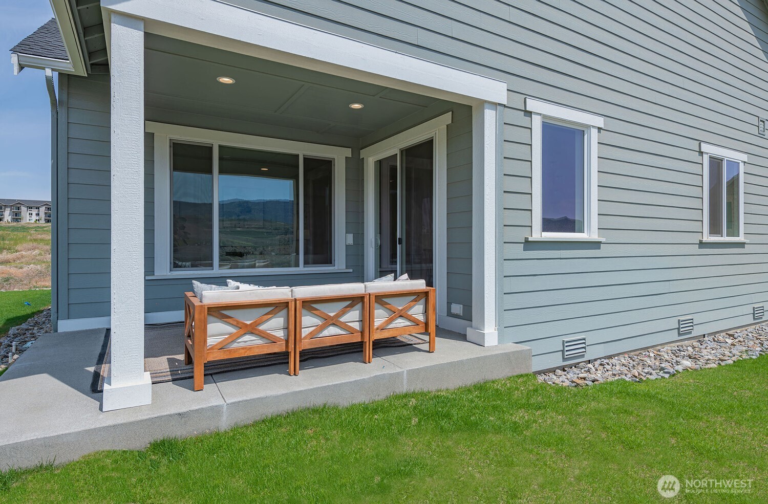 East Wenatchee, Washington 98802, United States, 3 Bedrooms Bedrooms, ,3 BathroomsBathrooms,Residential,Active,122658