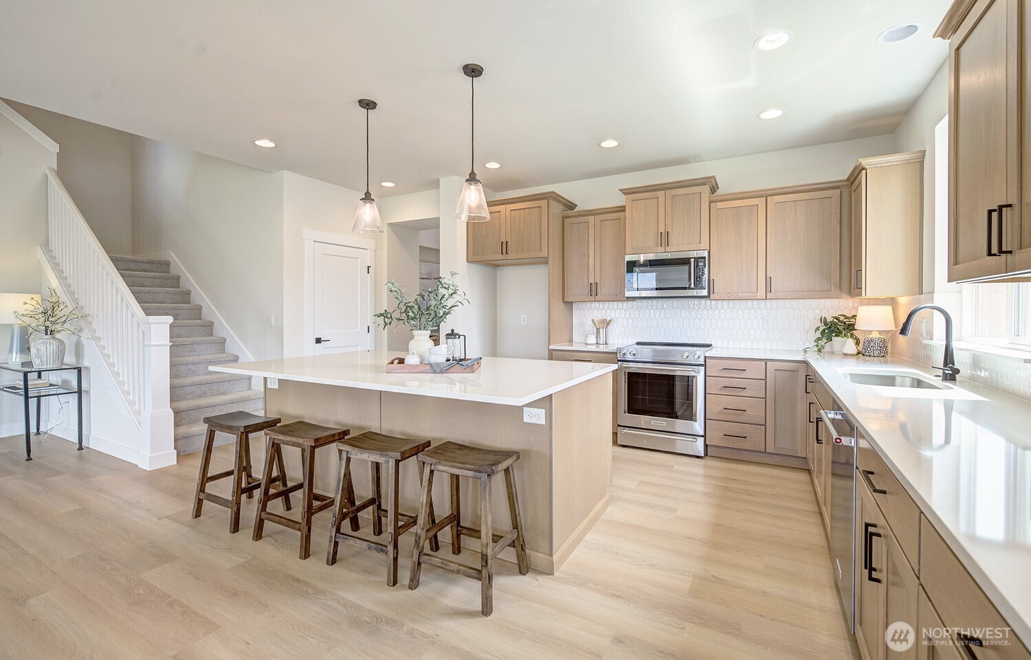 East Wenatchee, Washington 98802, United States, 3 Bedrooms Bedrooms, ,3 BathroomsBathrooms,Residential,Active,122658