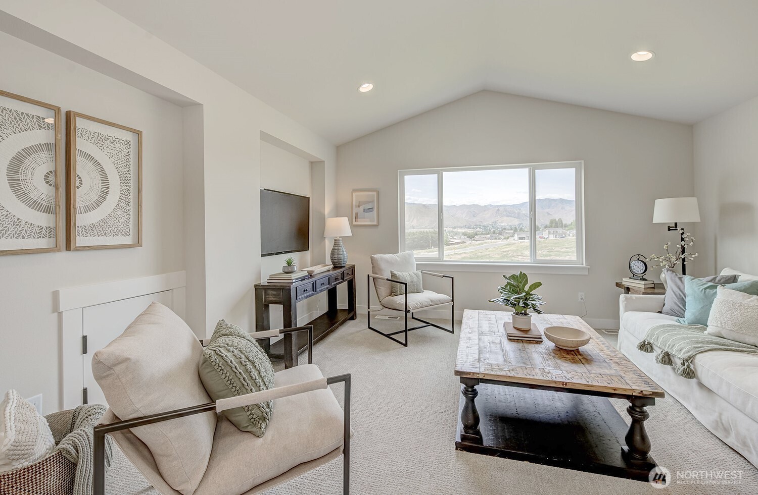 East Wenatchee, Washington 98802, United States, 3 Bedrooms Bedrooms, ,3 BathroomsBathrooms,Residential,Active,122658