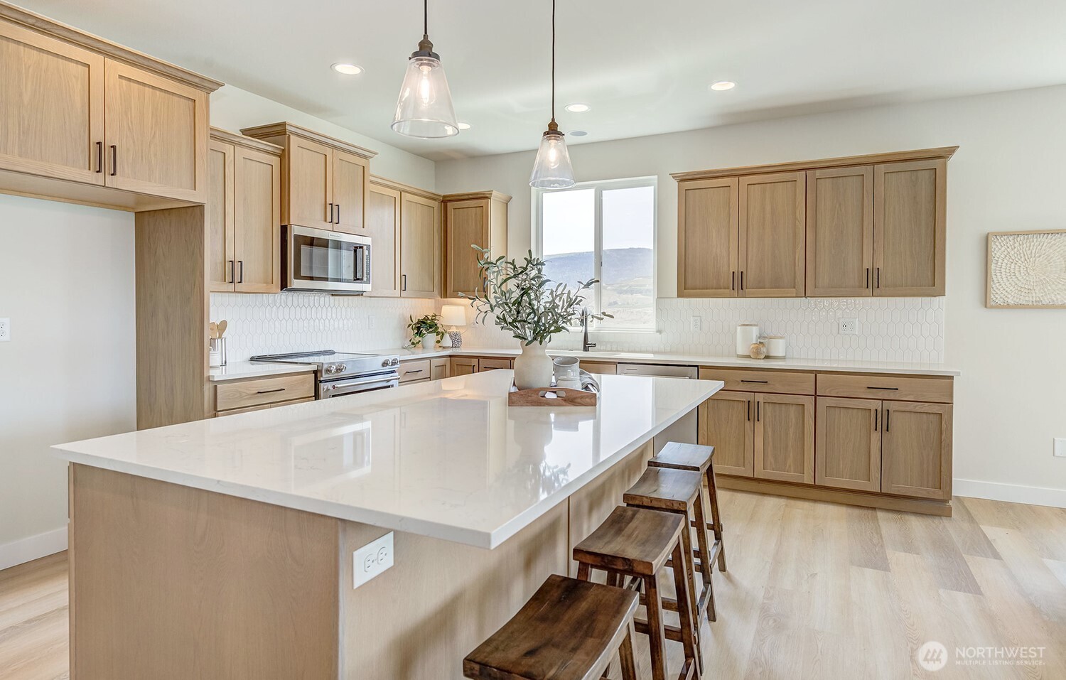 East Wenatchee, Washington 98802, United States, 3 Bedrooms Bedrooms, ,3 BathroomsBathrooms,Residential,Active,122658