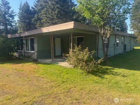 Photo of 2399 SE Sedgwick Road, Port Orchard, WA 98367 (MLS # 2453530)