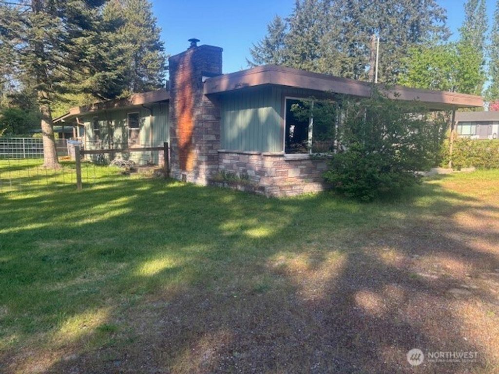 Photo of 2399 SE Sedgwick Road, Port Orchard, WA 98367 (MLS # 2453530)