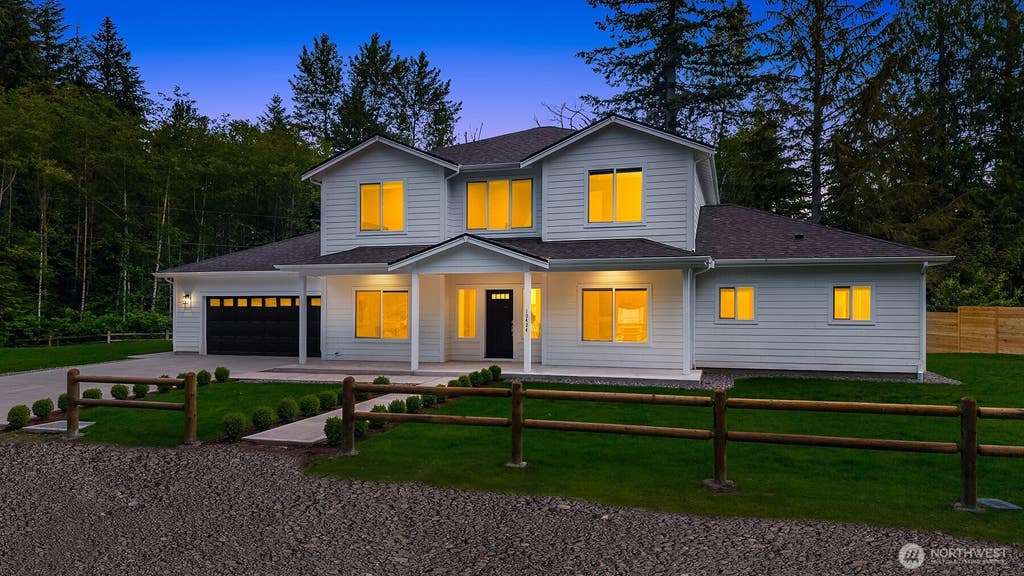 Photo of 10424 348th Avenue SE, Snoqualmie, WA 98065 (MLS # 2567097)