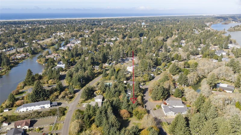 889 Falls of Clyde Loop SE