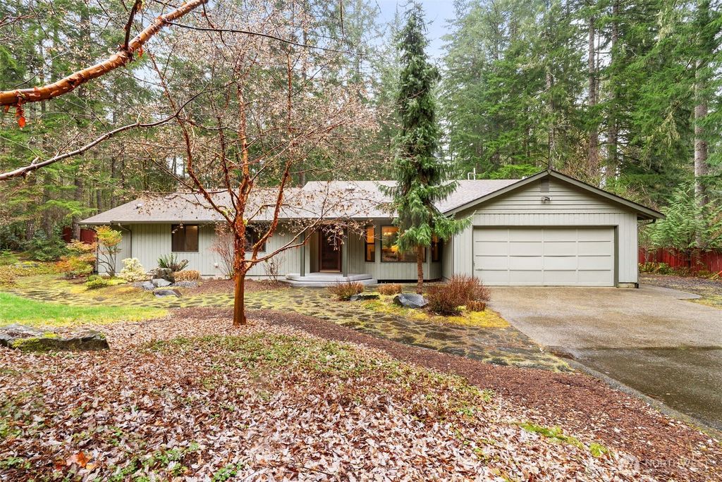 Photo of 6606 Westhill Drive SW, Olympia, WA 98512 (MLS # 2489879)