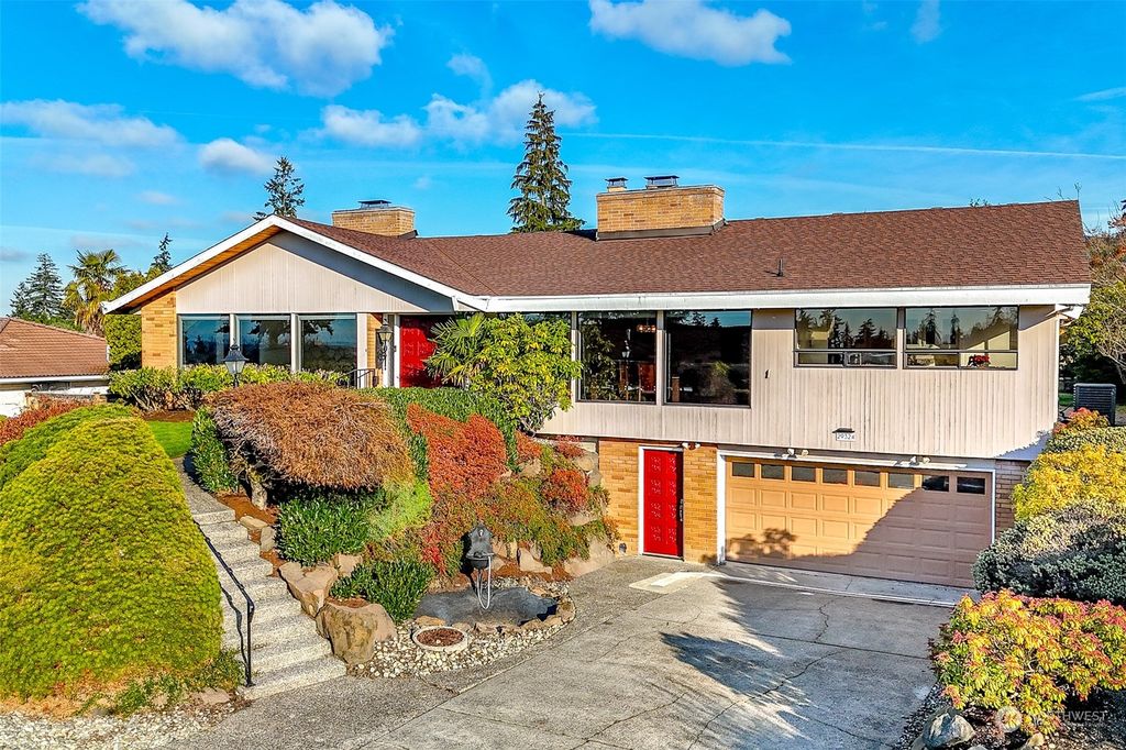 Photo of 29324 7th Place S, Federal Way, WA 98003 (MLS # 2315329)