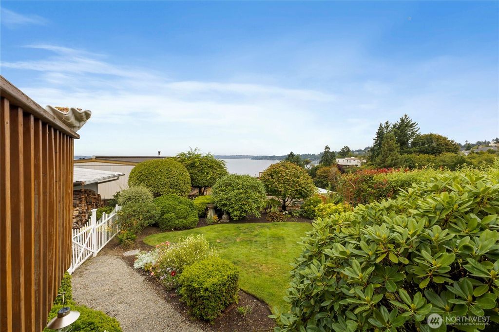 Photo of 29020 1st Avenue #37, Des Moines, WA 98198 (MLS # 2430231)