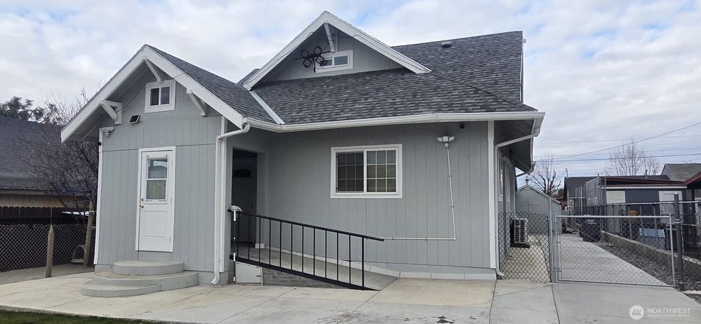 Photo of 245 E Cedar Street, Othello, WA 99344 (MLS # 2483436)