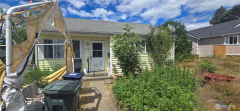 Photo of 2009 E 35th Street, Tacoma, WA 98404 (MLS # 2558810)