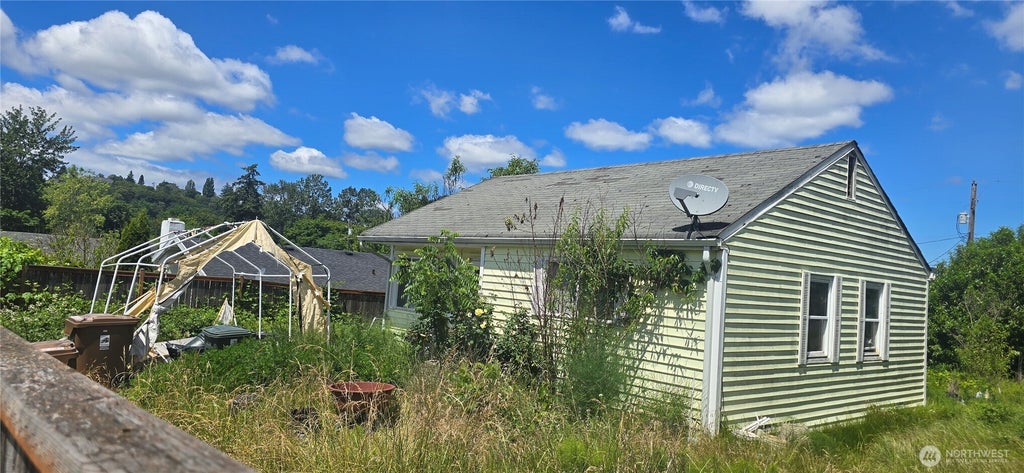 Photo of 2009 E 35th Street, Tacoma, WA 98404 (MLS # 2558810)