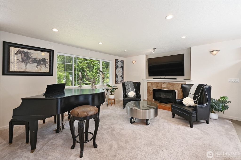 Photo of 9830 220th Place SE, Snohomish, WA 98296 (MLS # 2412614)