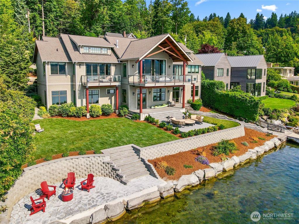 Photo of 8440 Benotho Place, Mercer Island, WA 98040 (MLS # 2398266)