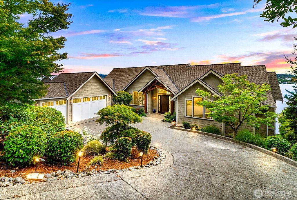 Photo of 8440 Benotho Place, Mercer Island, WA 98040 (MLS # 2398266)
