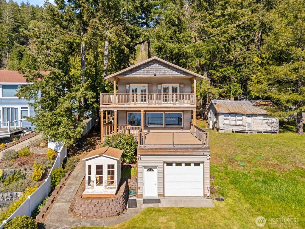 Photo of 1521 Summit Lake Shore Road NW, Olympia, WA 98502 (MLS # 2504275)