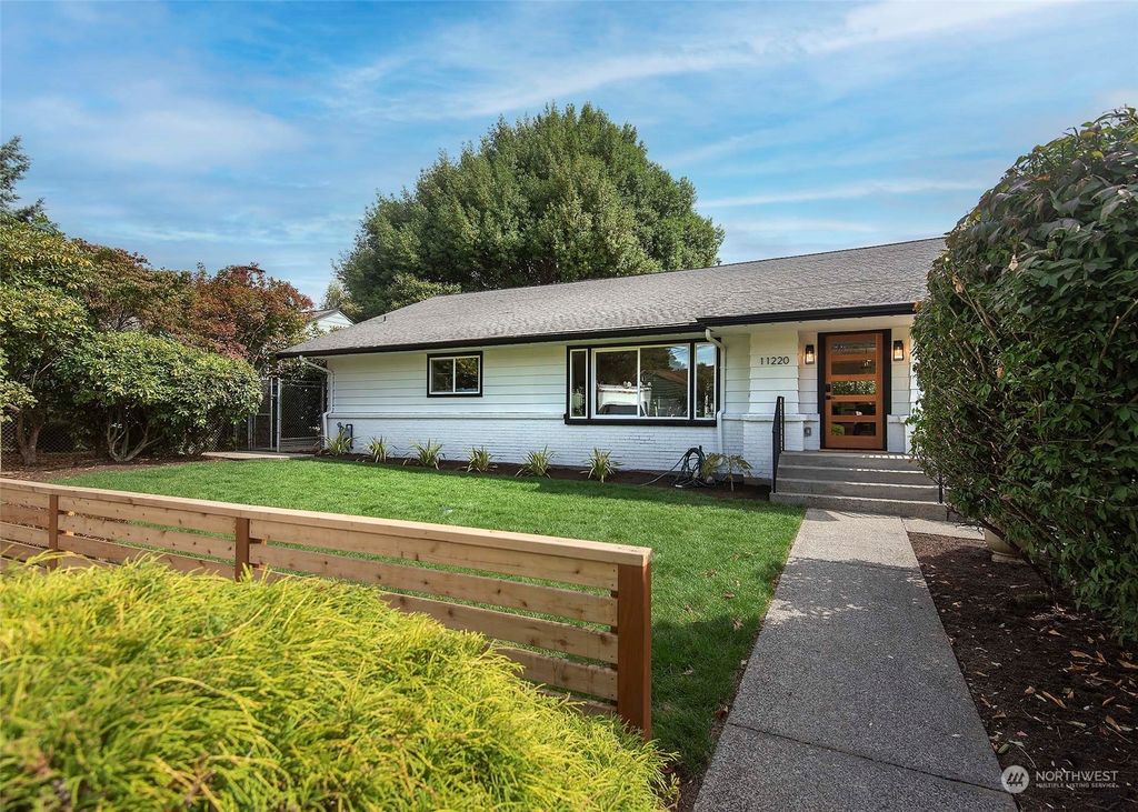 Photo of 11220 Dayton Avenue N, Seattle, WA 98133 (MLS # 2159862)