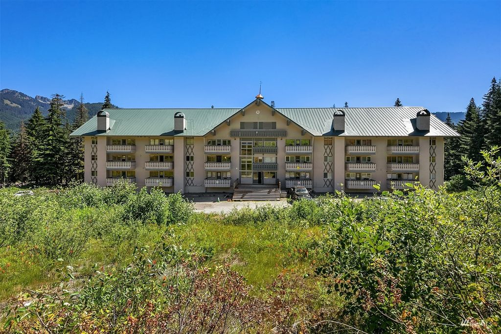 Photo of 220 Tanner Way #C-314, Snoqualmie Pass, WA 98068 (MLS # 1977504)