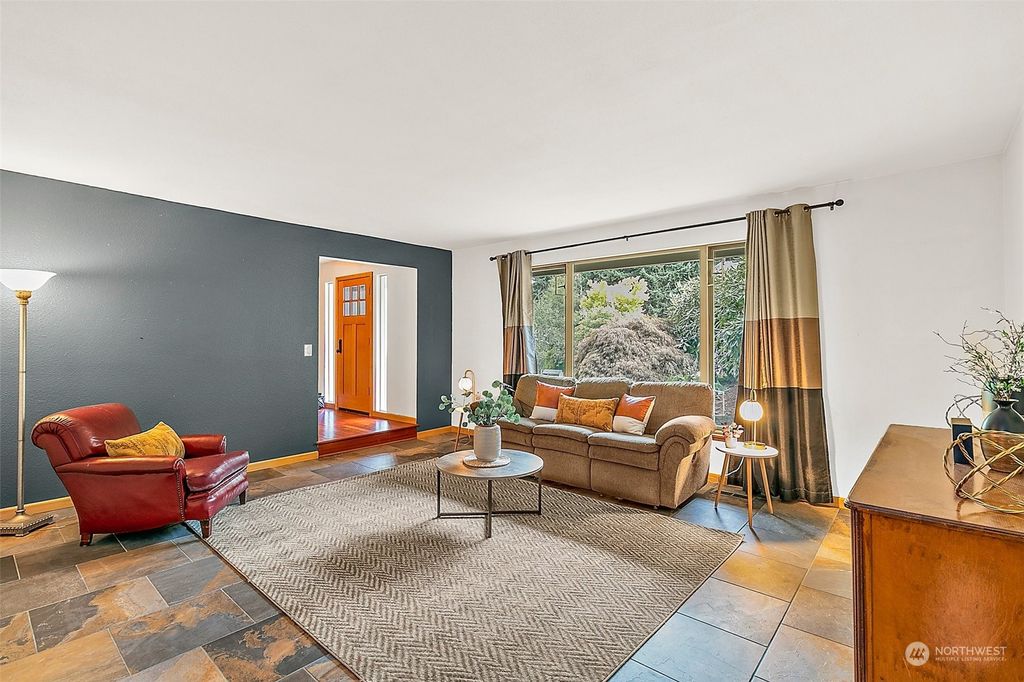 Photo of 29333 13th Ave Ave S, Federal Way, WA 98003 (MLS # 2161098)