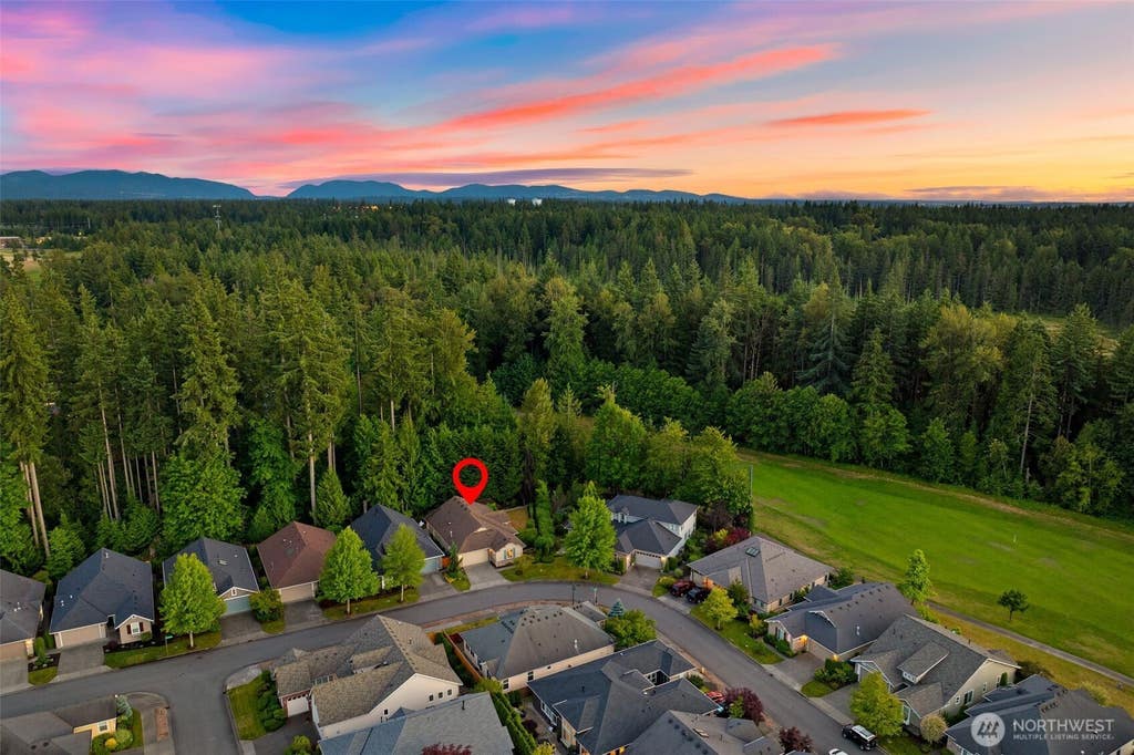 Photo of 23011 NE 124th Place, Redmond, WA 98053 (MLS # 2550334)
