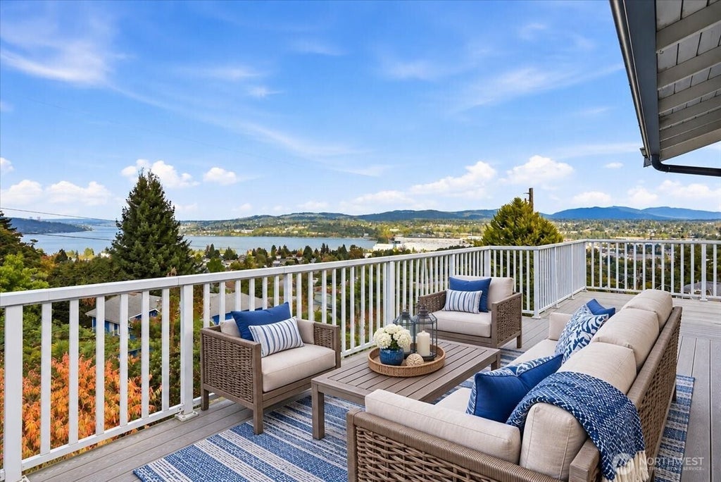 Photo of 8205 S 123rd Place, Seattle, WA 98178 (MLS # 2577083)