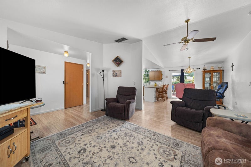 20608 116th Street Ct. E