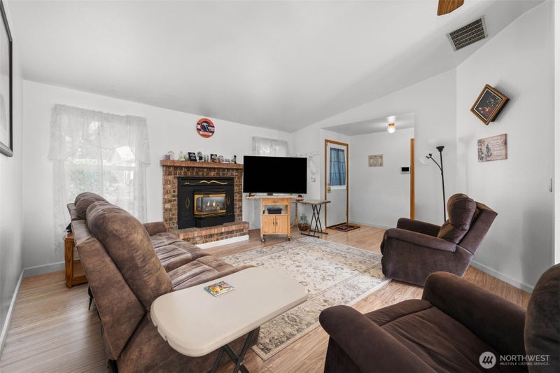 20608 116th Street Ct. E