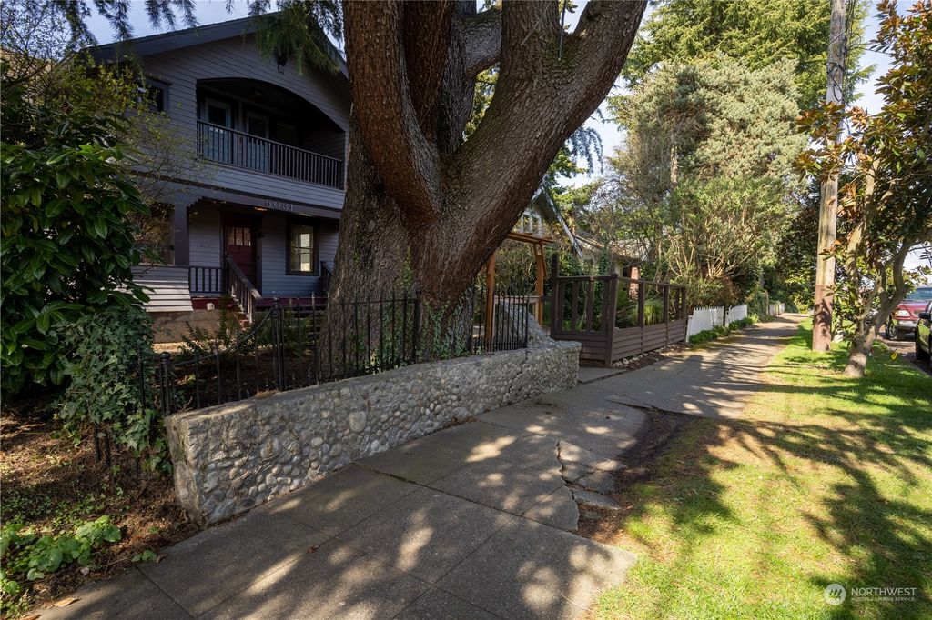 Photo of 5031 8th Avenue NE, Seattle, WA 98105 (MLS # 2048380)