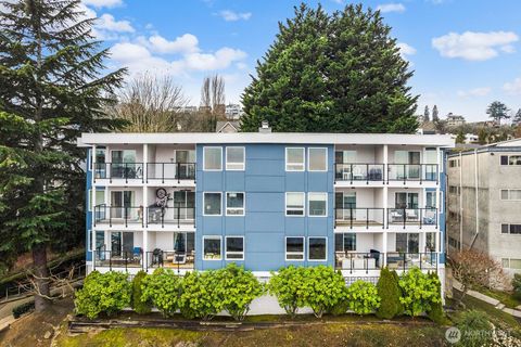 Photo of 2401 8th Avenue N #202, Seattle, WA 98109 (MLS # 2474702)