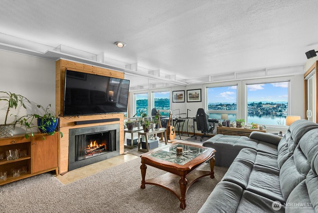 Photo of 2401 8th Avenue N #202, Seattle, WA 98109 (MLS # 2474702)