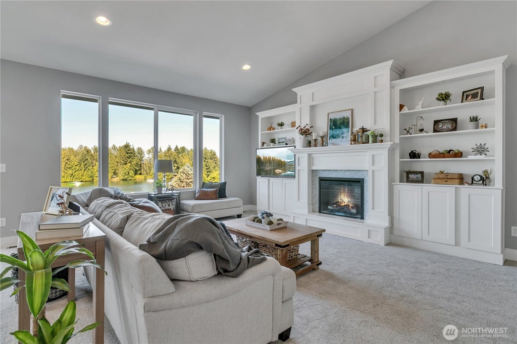 Photo of 4705 Lakeridge Drive E, Lake Tapps, WA 98391 (MLS # 2554184)