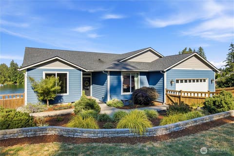 Photo of 4705 Lakeridge Drive E, Lake Tapps, WA 98391 (MLS # 2554184)