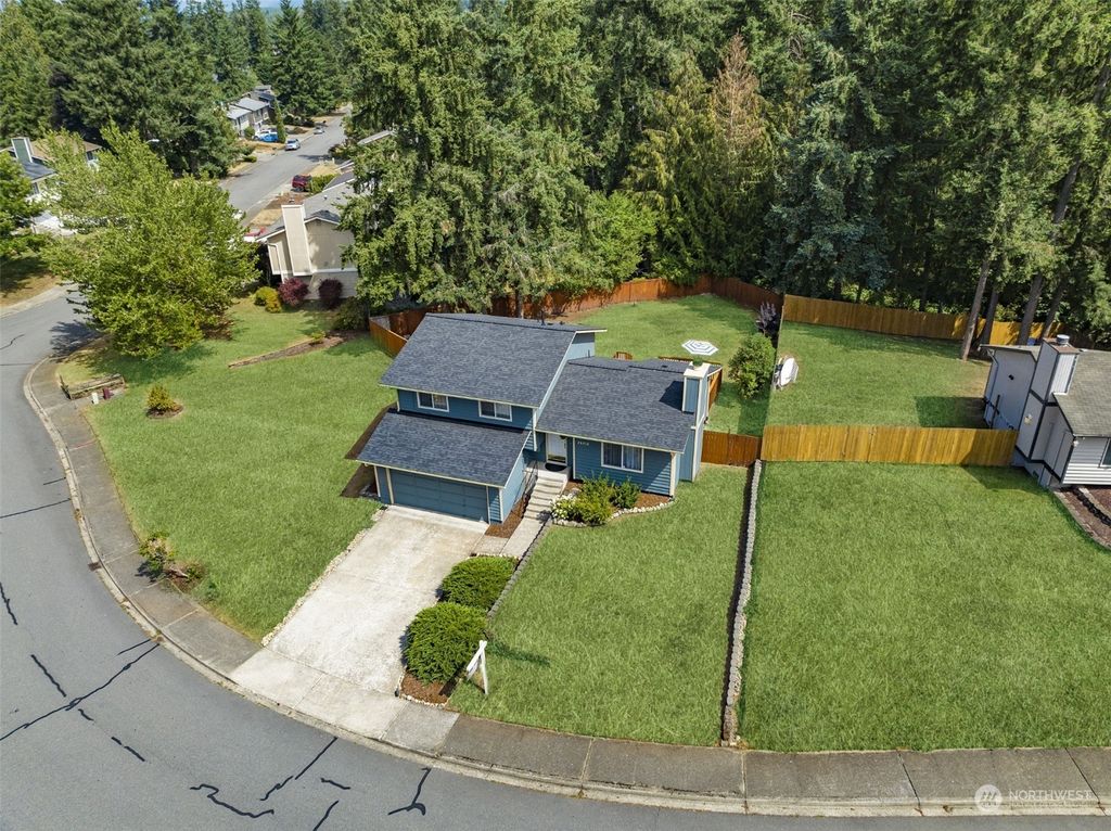 Photo of 26416 233rd Avenue SE, Maple Valley, WA 98038 (MLS # 2143761)