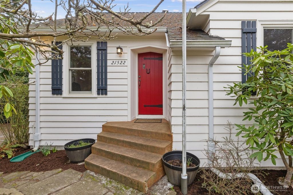 Photo of 21522 92nd Avenue W, Edmonds, WA 98020 (MLS # 2487854)